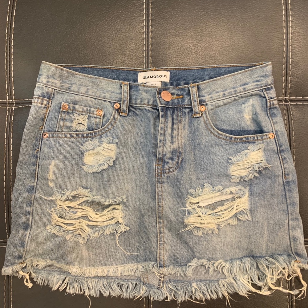 Glamorous brand distressed denim skirt (size s)